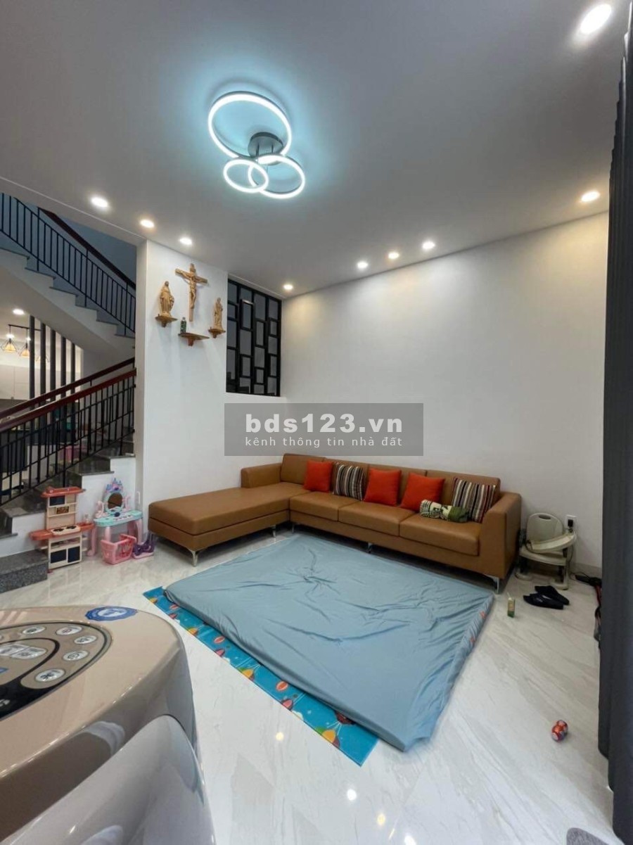 Nhà nguyên căn mặt tiền An Nhơn , Sơn Trà, diện tích sử dụng 5x14, 3 tầng đúc kiên cố
