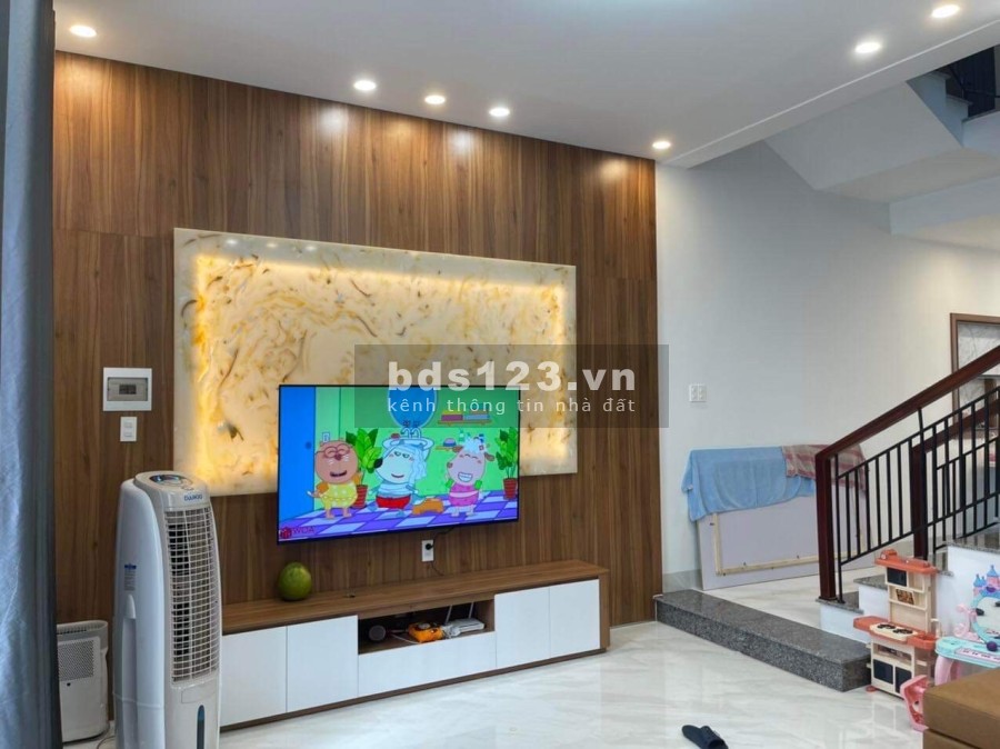 Nhà nguyên căn mặt tiền An Nhơn , Sơn Trà, diện tích sử dụng 5x14, 3 tầng đúc kiên cố