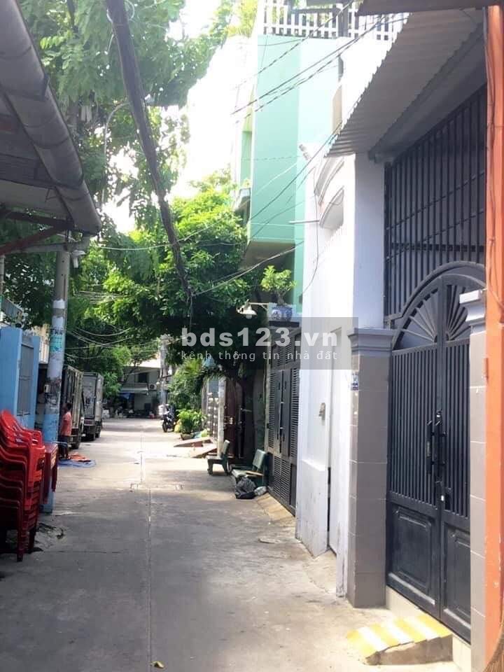 Cần BÁN GẤP nhà Phan Sào Nam, 70m2, HXH tránh, giá chỉ 5.6 tỷ