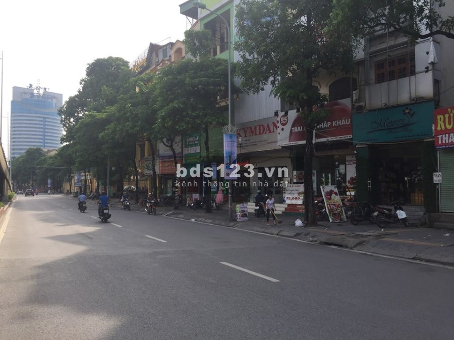 Bán nhà MP Nguyễn Chí Thanh 4 tầng x 33m2 giá 12,8 tỷ. LH 0912442669