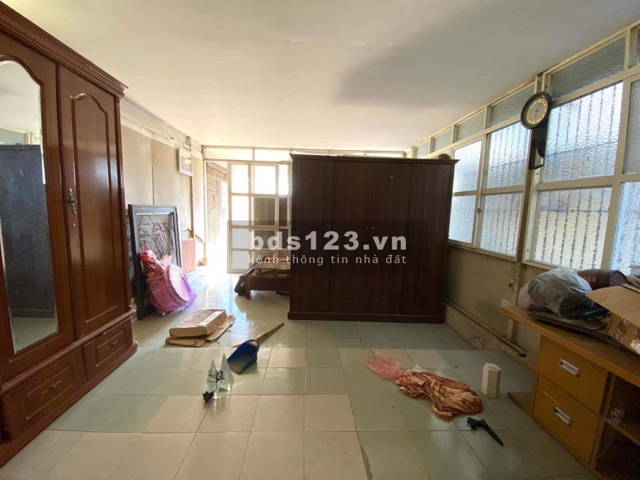 Bán nhà Lê Thanh Nghị gần khu vực Bách, chủ cần tiền nên bán gấp bàn giao đủ pháp lý