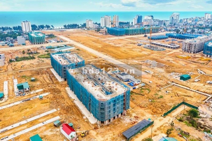 Tôi cần bán 1 căn shophouse quảng trường biển Sầm sơn mua đợt đầu giá đầu tư sinh lời