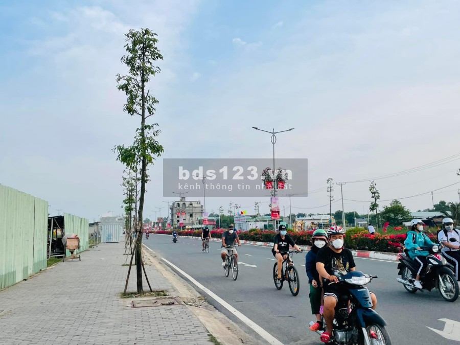 Shophouse 8x22 đại lộ thương mại thanh toán 10% đến khi nhận nhà số lượng có hạn