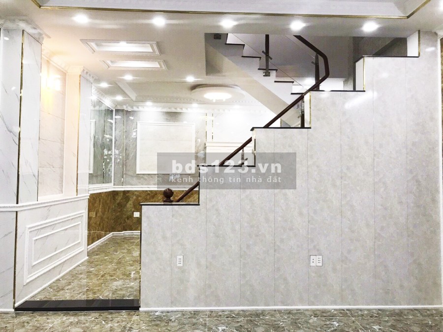 Bán nhà hẻm rộng 3m đường Huỳnh Tấn Phát, P. Tân Phú, Quận 7