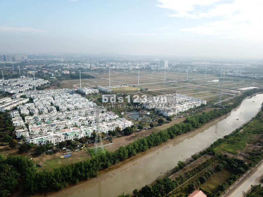 Chính chủ đứng bán nền đất tại dự án đại học Quốc Gia 245 phường Phú Hữu, Quận 9