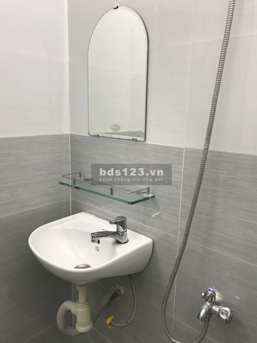 Nhà cho thuê nguyên căn đường Nguyễn Đình Chiểu Quận 3, liên hệ 0903724763