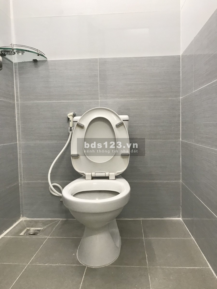 Nhà cho thuê nguyên căn đường Nguyễn Đình Chiểu Quận 3, liên hệ 0903724763