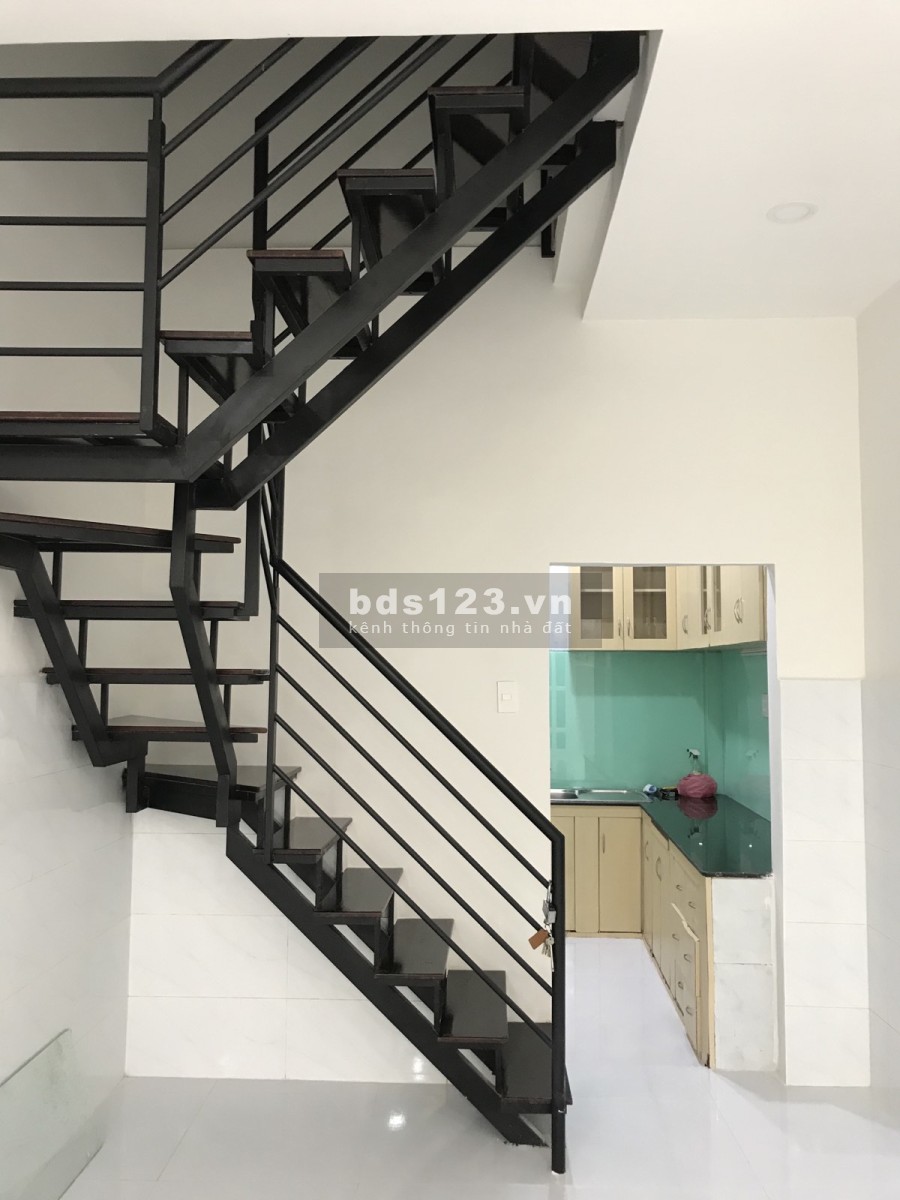 Nhà cho thuê nguyên căn đường Nguyễn Đình Chiểu Quận 3, liên hệ 0903724763
