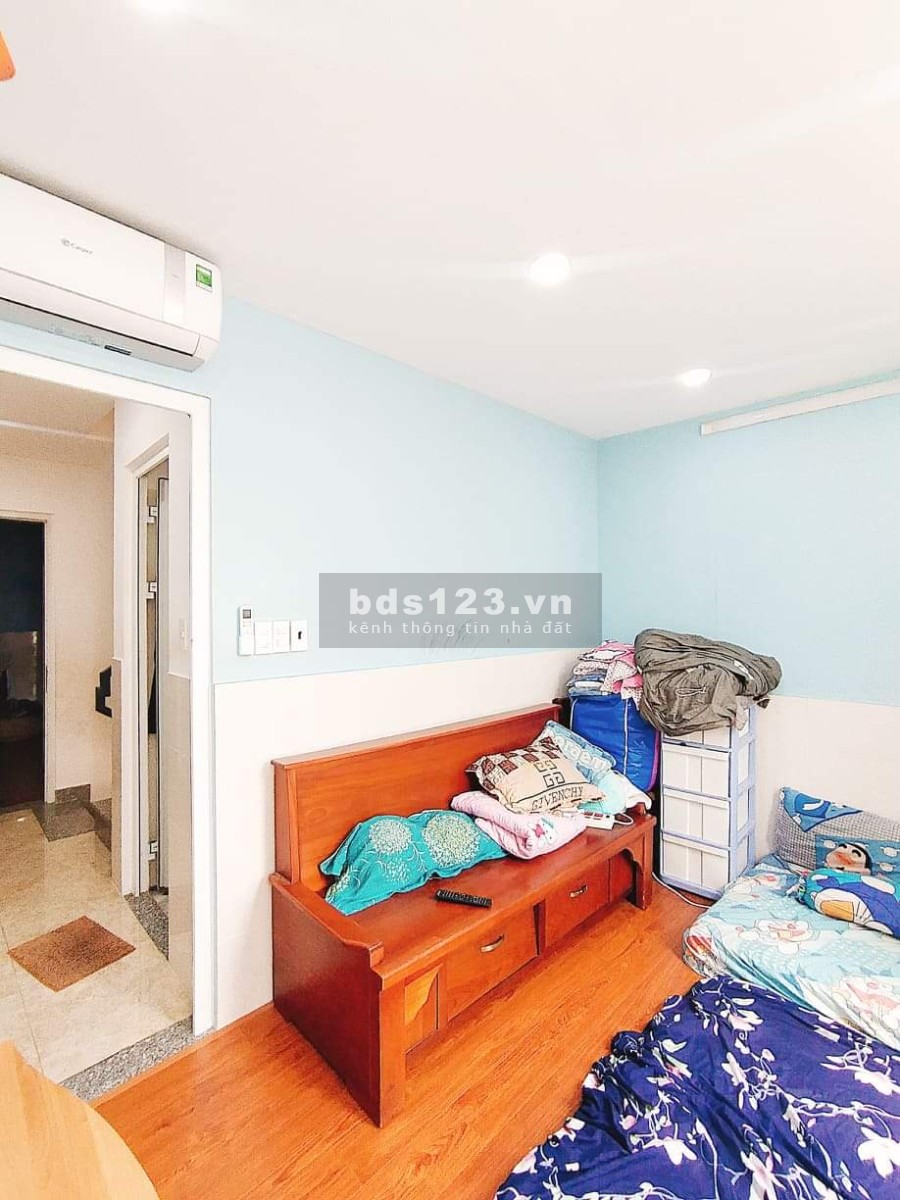 Bán nhà đường Đất Thánh, Tân Bình, diện tích 41m2, 5 pn, giá bán 6.1 tỷ sổ hồng