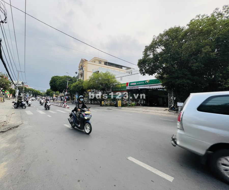 Bán Căn Nhà 1 Trệt 1 Lầu Trong Khu B5 (Tân Hiệp), DT 5x20 , Thổ Cư Hoàn Công, Giá 5 Tỷ (2 mặt tiền)
