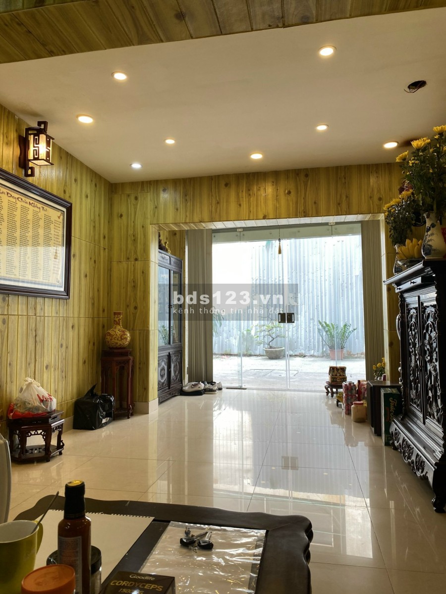 Bán nhà mặt ngõ số 5 Láng Hạ diện tích 120m2 khu dân cư đông đúc, giá tốt đầu tư
