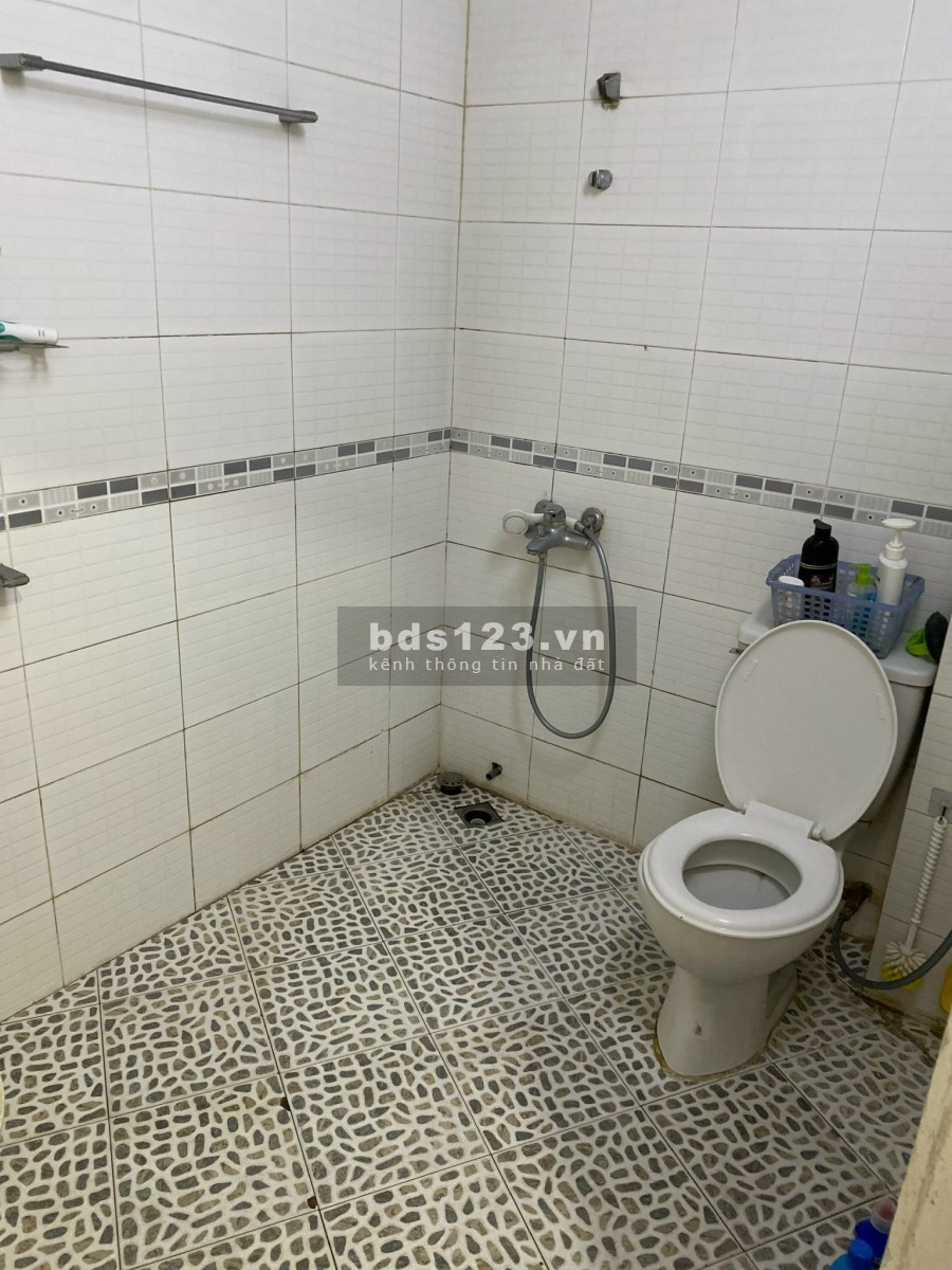 Bán nhà mặt ngõ số 5 Láng Hạ diện tích 120m2 khu dân cư đông đúc, giá tốt đầu tư