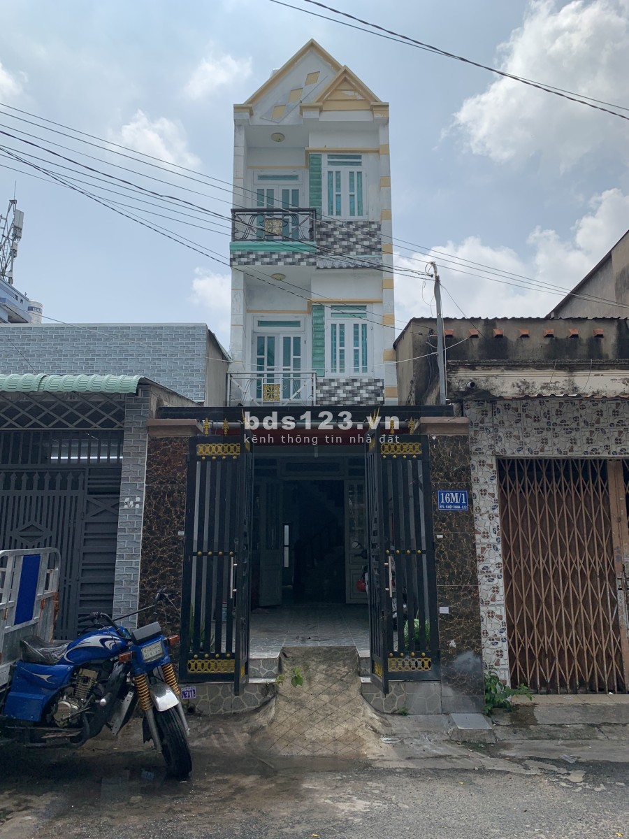 Nhà bán 1 trệt 2 lầu đường Hiệp Thành 12, xe tải ra vào ổn giá 2.8 tỷ, liên hệ 0938001362