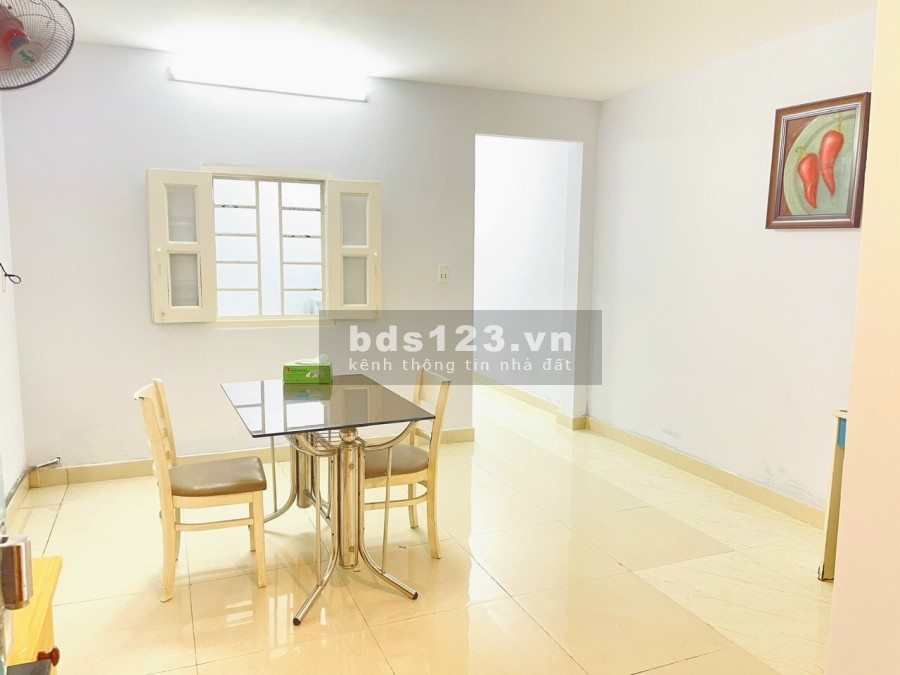 Cho thuê nhà 1 trệt + 1 lầu mặt tiền đường số Tân Quy, giá 15 triệu/tháng, khu dân cư