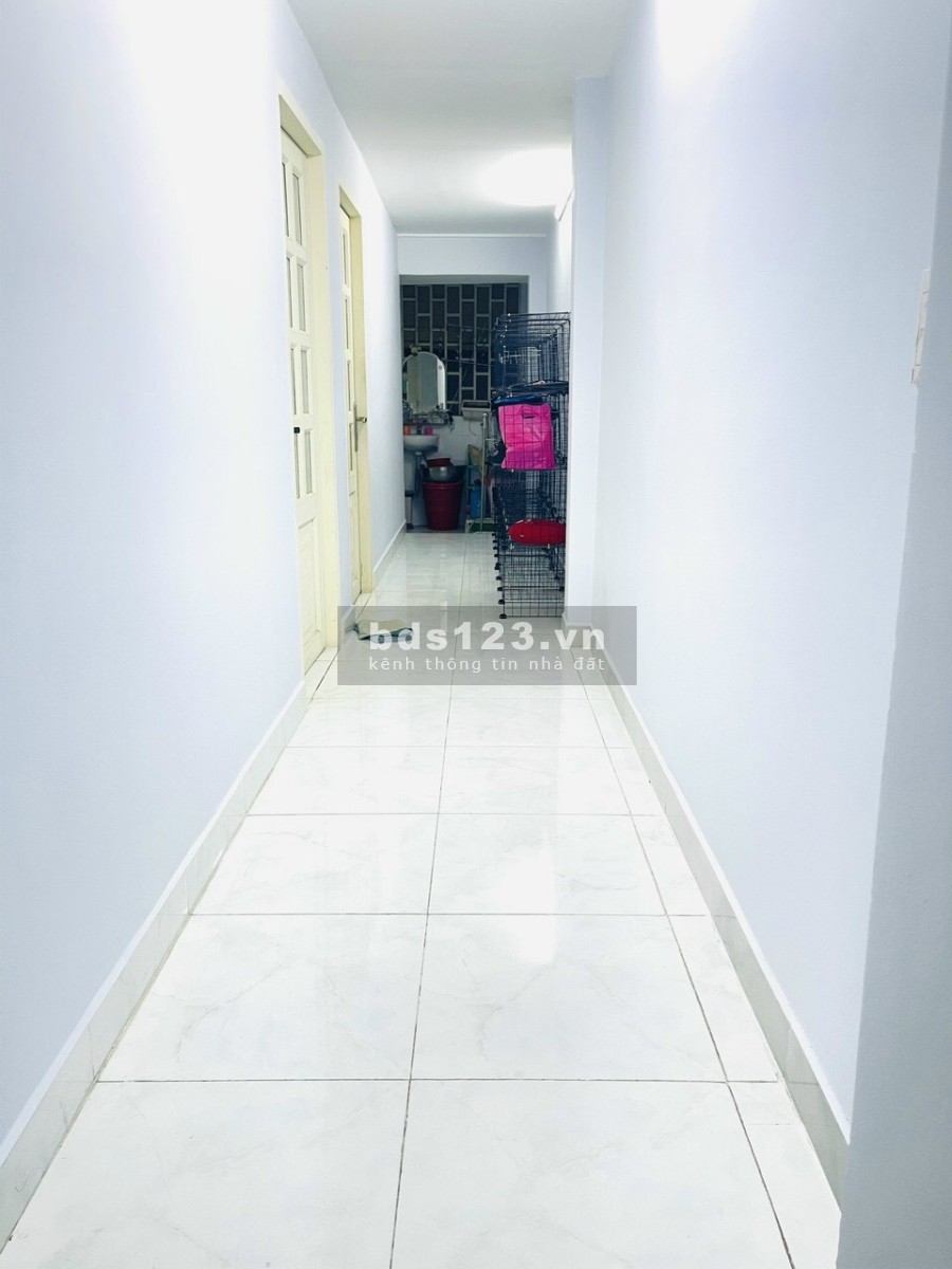 Cho thuê nhà 1 trệt + 1 lầu mặt tiền đường số Tân Quy, giá 15 triệu/tháng, khu dân cư