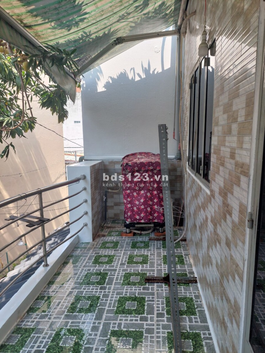 Bán nhà chính chủ Phan Văn Trị, Quận Bình Thạnh giá bán 4.99 tỷ, đầy đủ tiện nghi, giá tốt