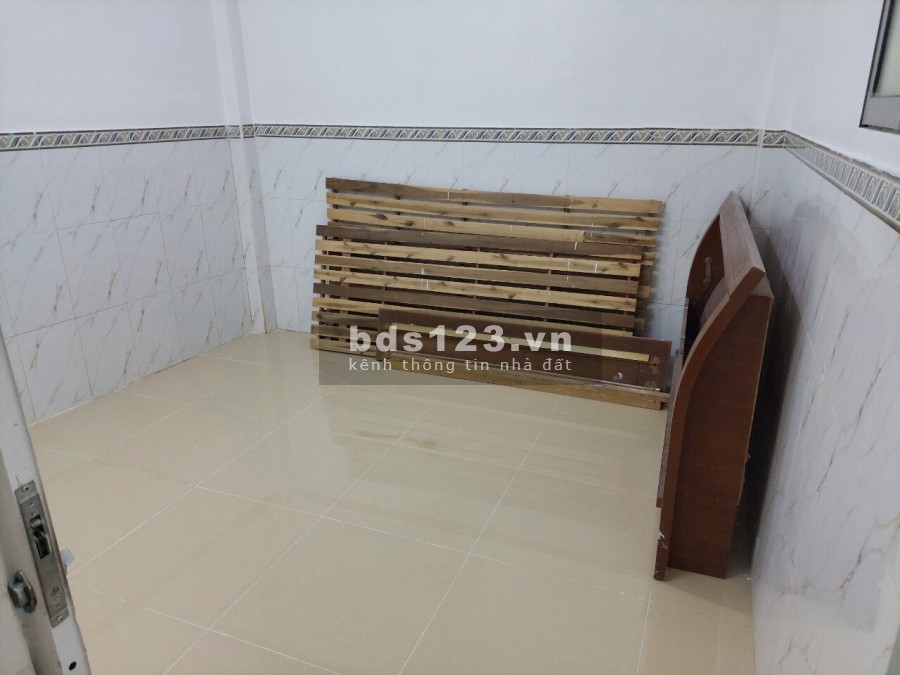 Bán nhà chính chủ Phan Văn Trị, Quận Bình Thạnh giá bán 4.99 tỷ, đầy đủ tiện nghi, giá tốt