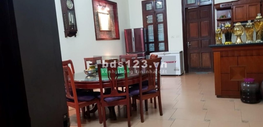 Bán nhà ngõ ô tô tránh phố Nguyễn Khánh Toàn dt 225m2 giá 38,4 tỷ. LH 0912442669