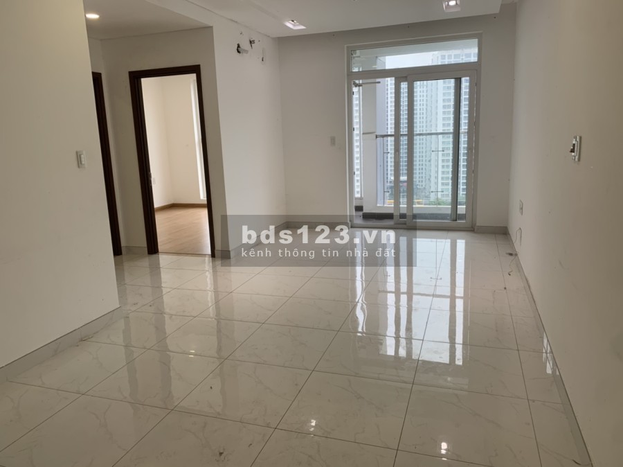 Bán căn hộ Hưng Phát Silver Star 2pn có ban công 2.55 tỷ liên hệ xem căn hộ 0938 968 924