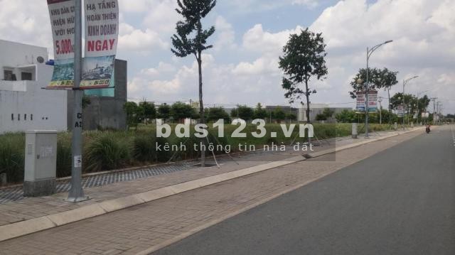 Đất nền mặt tiền DT750, ngay chợ Cây Trường, Trừ Văn Thố, Bàu Bàng sổ hồng riêng