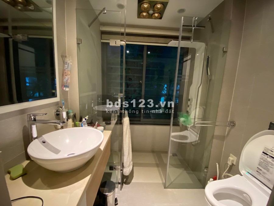 Bán nhà mới phố Lĩnh Nam nhà dân xây chắc chắn, ô tô đổ công, sổ đỏ chính chủ, giá tốt