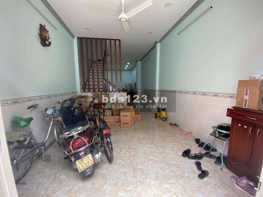 Bán nhà gần Đường Trường Trinh Quận 12, diện tích 96m2 giá 3,6 tỷ, lh 0976790876
