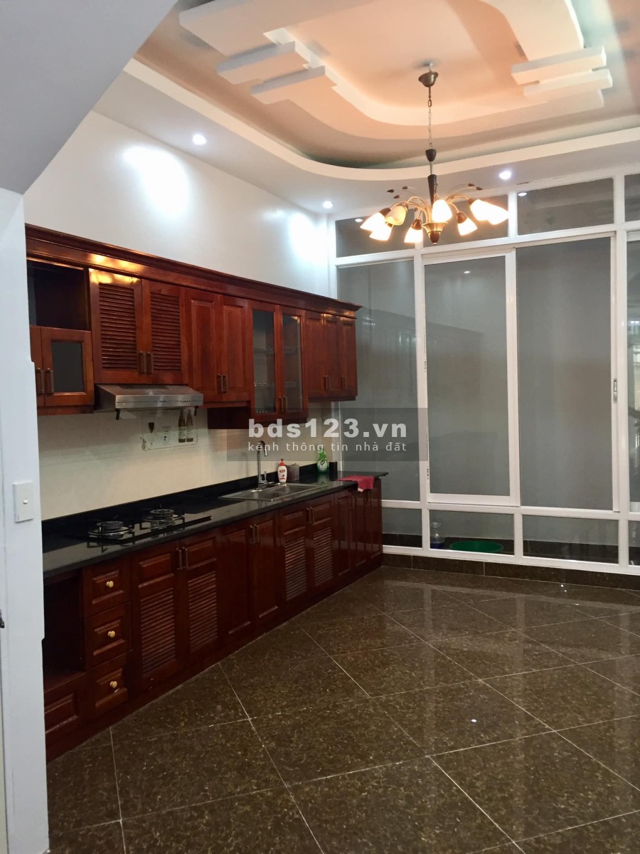 Lĩnh Nam ô tô đỗ cửa, nhà đẹp nguyên căn vào ở được ngay, dt 58m2, 4 tầng, giá 6.15 tỷ