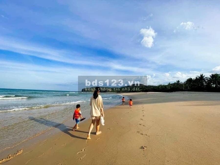 Em cần bán đất nhà ở, thích hợp cho anh chị mua đầu tư lâu dài hoặc làm của ạ