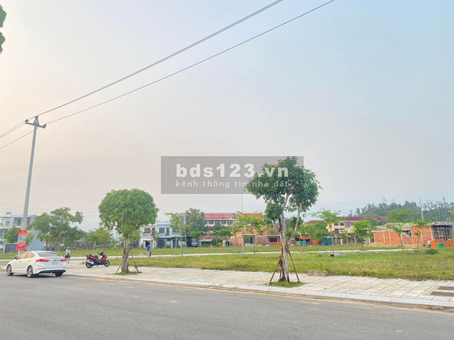 Bán đất mặt tiền đường Lớn 21m Nguyễn Tri Phương, Ngay TTTP Quảng Ngãi.