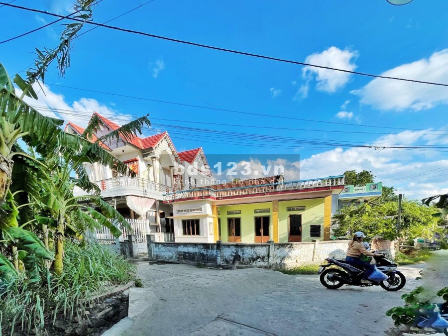 Em cần bán đất nhà ở, thích hợp cho anh chị mua đầu tư lâu dài hoặc làm của ạ