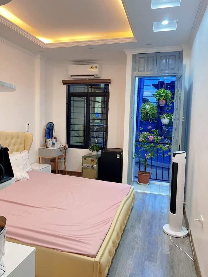 Bán nhà giá hỉnh 4 tỷ lô góc cực đẹp Giáp Nhị Hoàng Mai, diện tích 45m2, 4 tầng đúc kiên cố