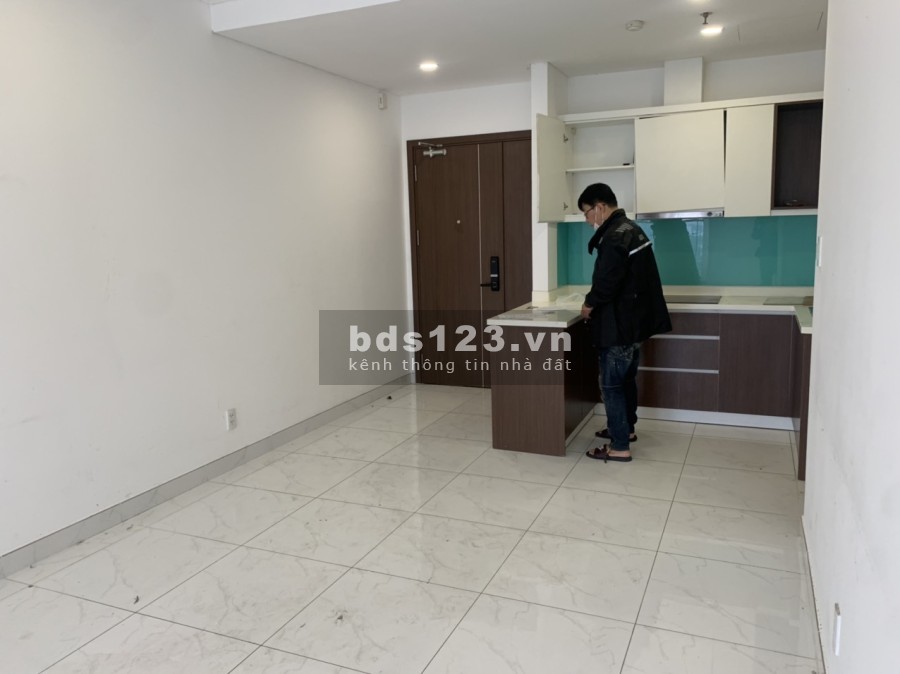 Bán căn hộ Hưng Phát Silver Star 2pn có ban công 2.55 tỷ liên hệ xem căn hộ 0938 968 924