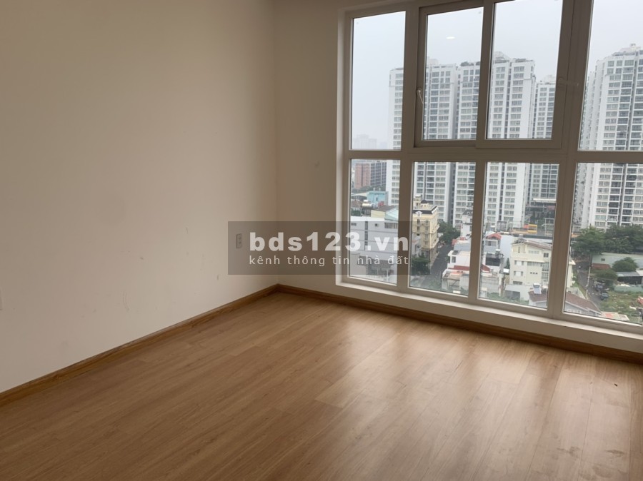Bán căn hộ Hưng Phát Silver Star 2pn có ban công 2.55 tỷ liên hệ xem căn hộ 0938 968 924