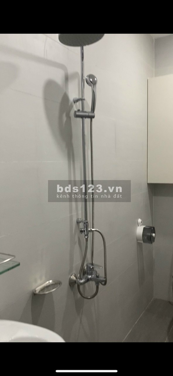 Chính chủ cho thuê nguyên tầng 1 rộng 70m2 full nội thất bàn giao vào ở được ngay, giá tốt