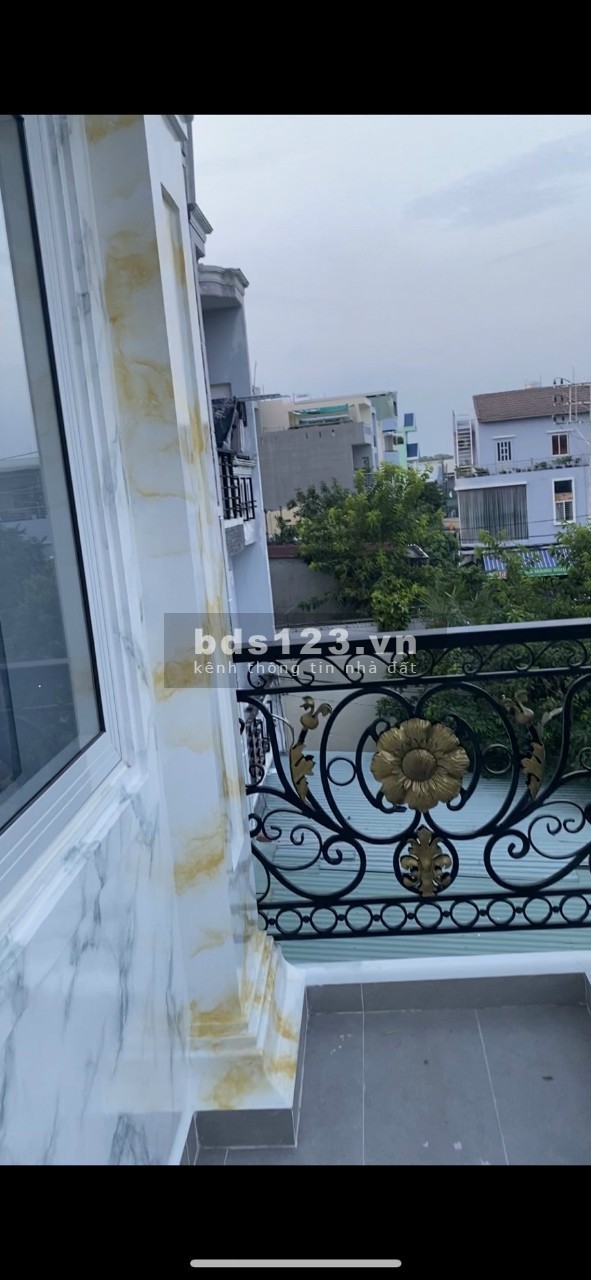 Chính chủ cho thuê nguyên tầng 1 rộng 70m2 full nội thất bàn giao vào ở được ngay, giá tốt