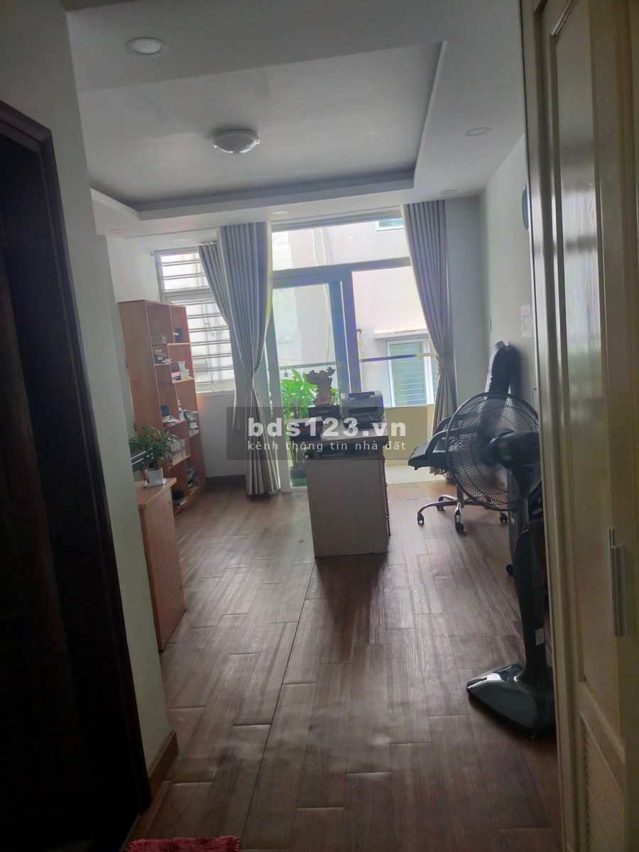 Chính chủ cần tiền duy trì kinh doanh bán gấp căn nhà giá rẻ 12.8 tỷ, kiến trúc đẹp
