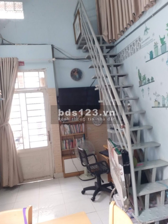 Về quê cần để lại căn nhà nhỏ ở phường Trường Thọ sổ hồng chín chủ, giá 2.97 tỷ