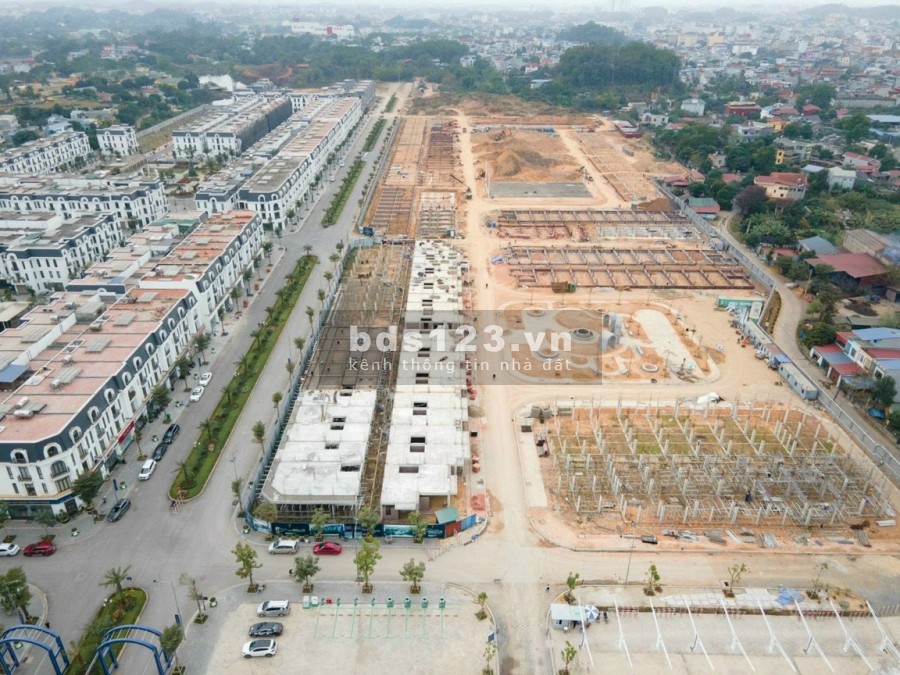 Bán gấp Mera Royal City được ví như con gà đẻ trứng vàng của tỉnh Bình Phước.