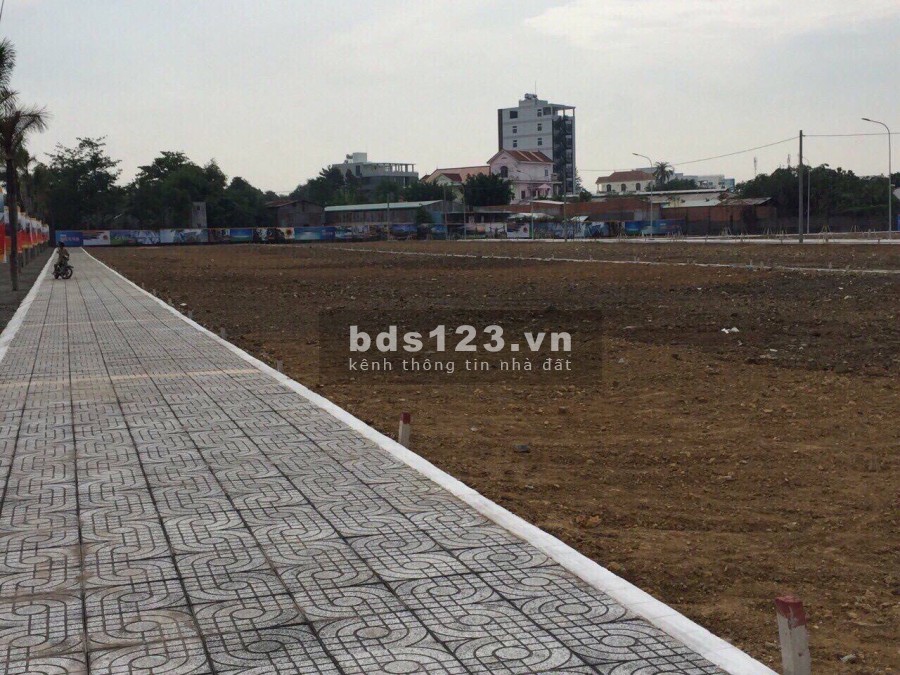 Bán đất nền giá rẻ nằm ngay mặt tiền đường lớn, liên…