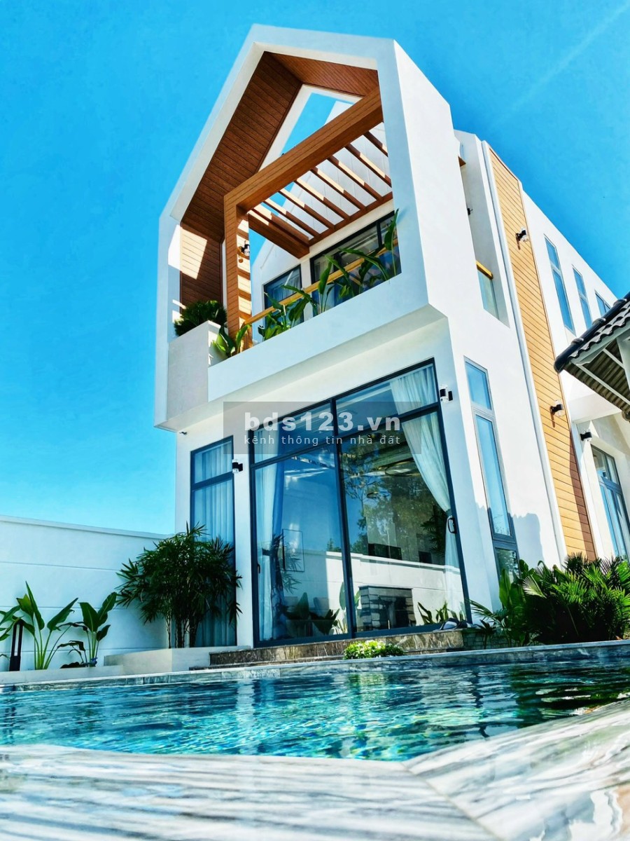 Biệt thự vườn nghỉ dưỡng gần biển vị trí đắc địa, pháp lý chuẩn, vào ở được ngay
