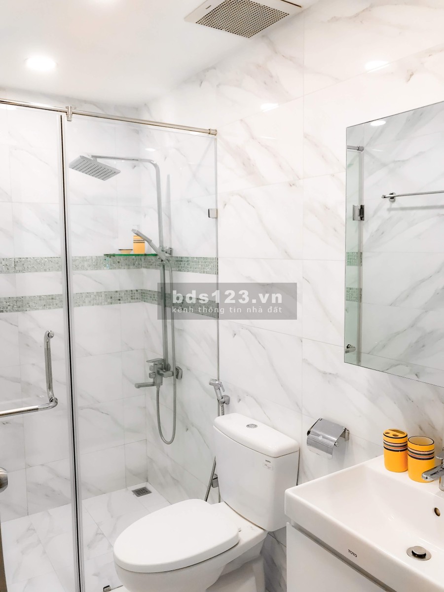 Bán gấp Kingston 2PN/2WC giá bán chỉ 4.99 tỷ đang có hợp đồng thuê tiện ích đầy đủ