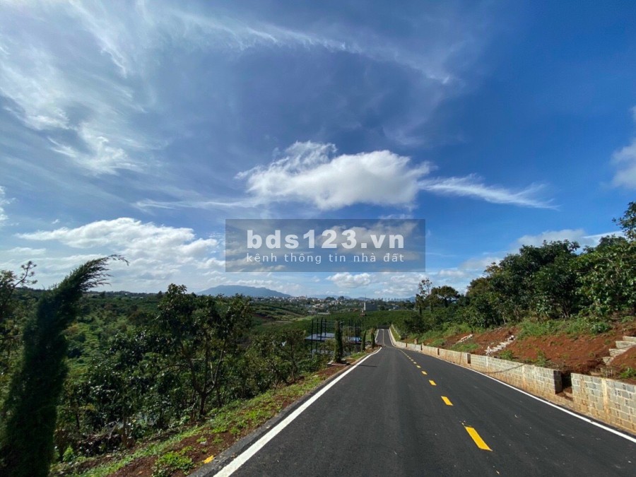 Bán đất mặt tiền đường Tôn Thất Thuyết Tp.Bảo Lộc chỉ 490 triệu đã có sổ riêng