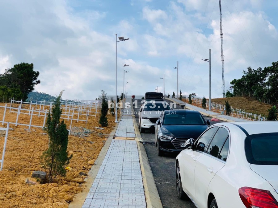 Bán đất mặt tiền đường Tôn Thất Thuyết Tp.Bảo Lộc chỉ 490 triệu đã có sổ riêng