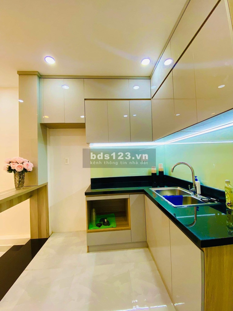 Bán nhà đường Tô Hiến Thành dtsd 33m2, 4 tầng đúc, 3 phòng ngủ, giá 5.95 tỷ, giá tốt