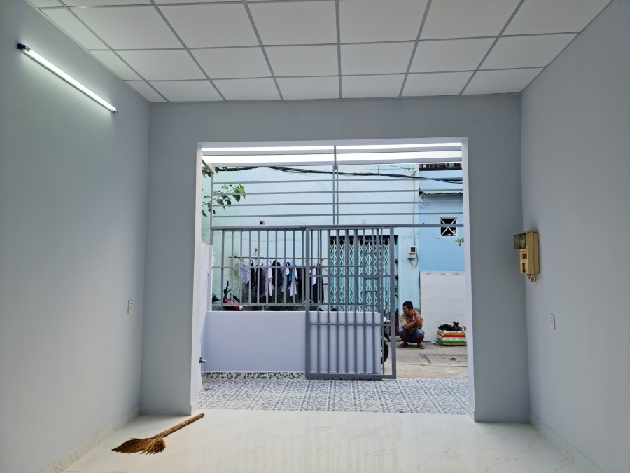 Bán nhà 2 mặt tiền Trương Phước Phan Quận Bình Tân, giá bán chỉ 2.6 tỷ, pháp lý chuẩn