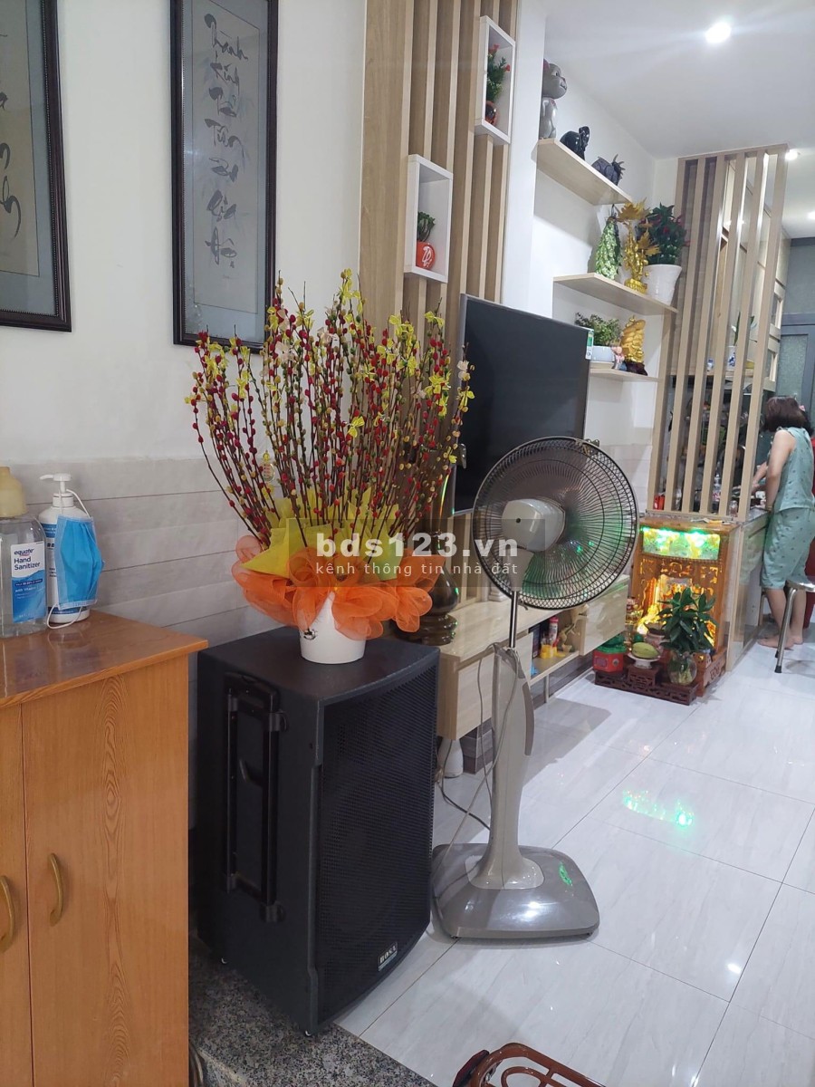Bán nhà 5 tầng, Tô Hiến Thành, xây đẹp, giếng trời, sân thượng, hơn 29m2, chỉ hơn 5 tỷ