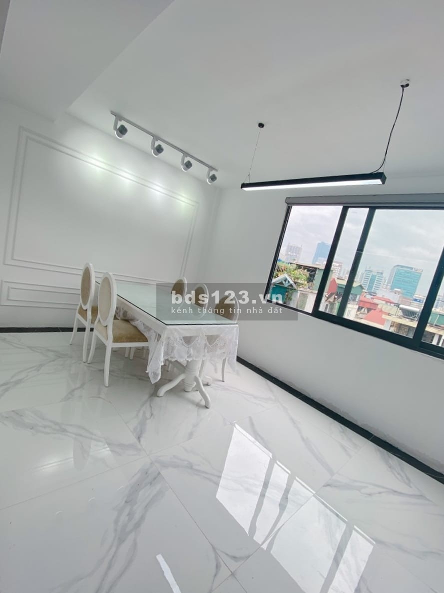 Bán nhà Trần Quốc Vượng 35m2, lô góc, thang máy, nội thất hiện đại, giá 5.5 tỷ