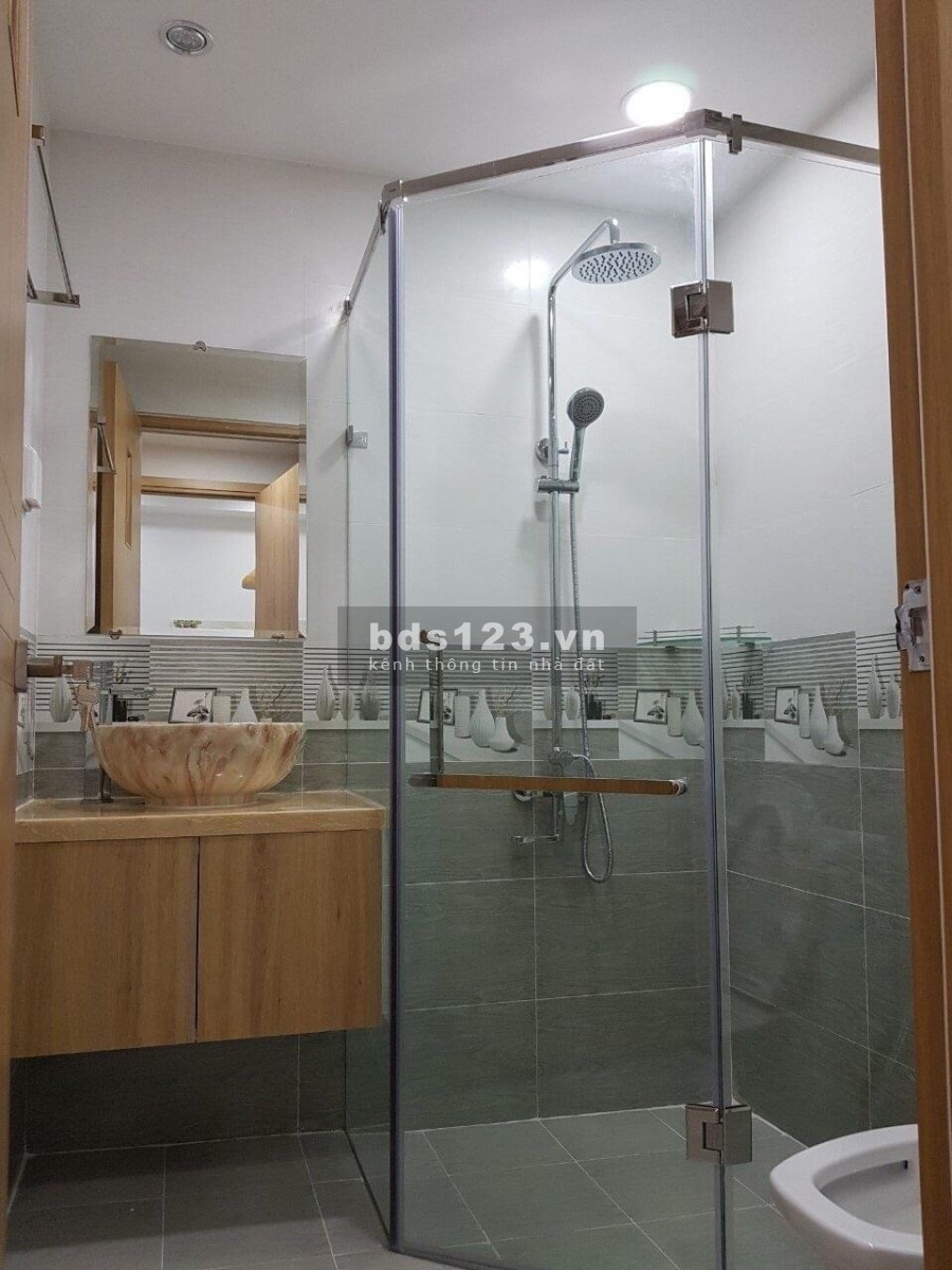 Nghỉ hưu bán căn hộ Richstar về quê ở diện tích 53m2, giá bán chỉ 2.5 tỷ, lh 0904989992