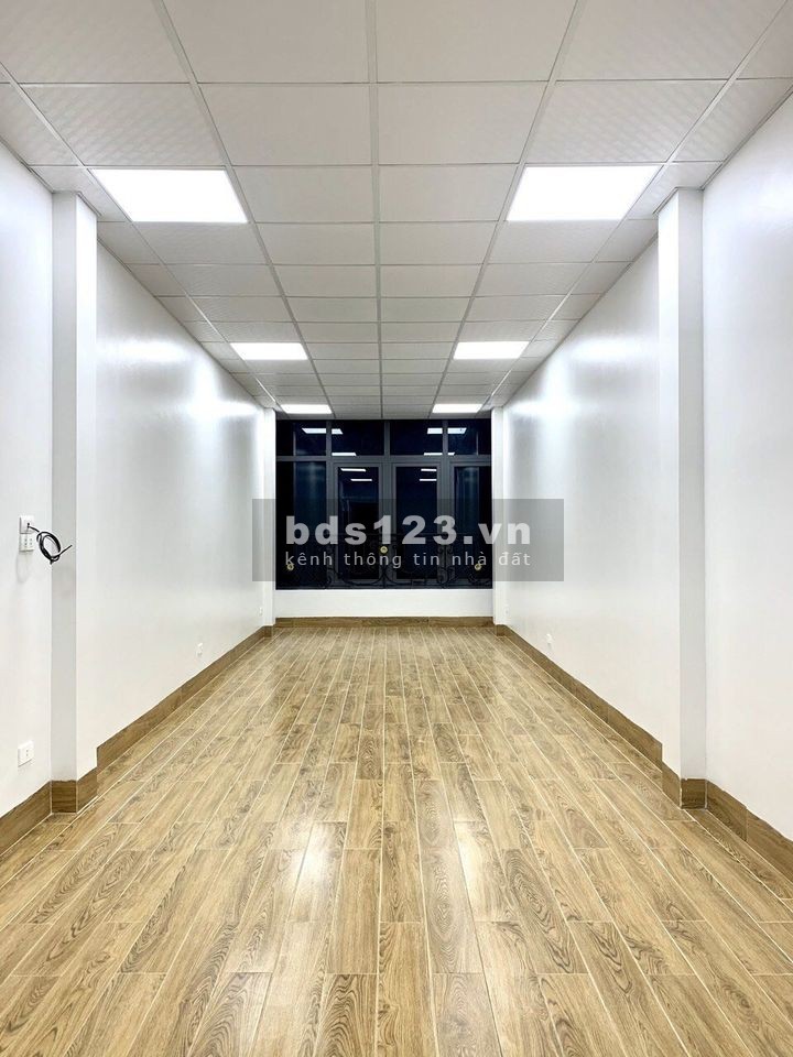 Bán nhà Kim Giang Hoàng Mai diện tích 50m2, 4 tầng, ô tô đỗ cửa giá bán chỉ 4 tỷ