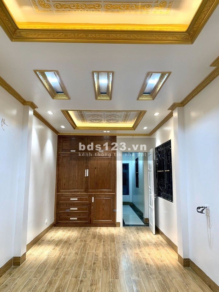 Bán nhà Kim Giang Hoàng Mai diện tích 50m2, 4 tầng, ô tô đỗ cửa giá bán chỉ 4 tỷ